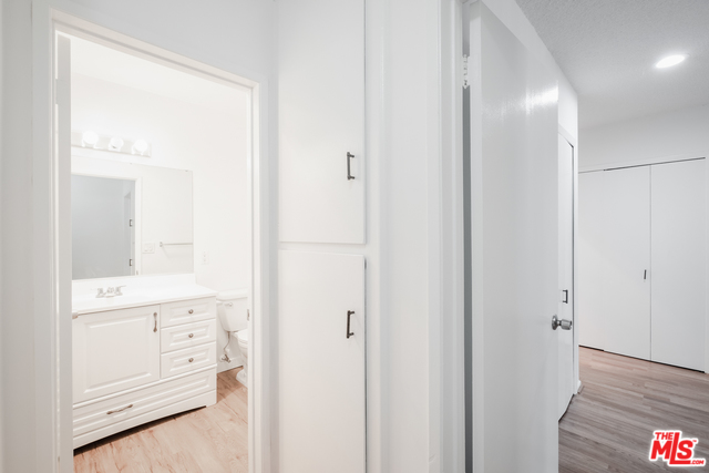621 SAN VICENTE Unit: 205