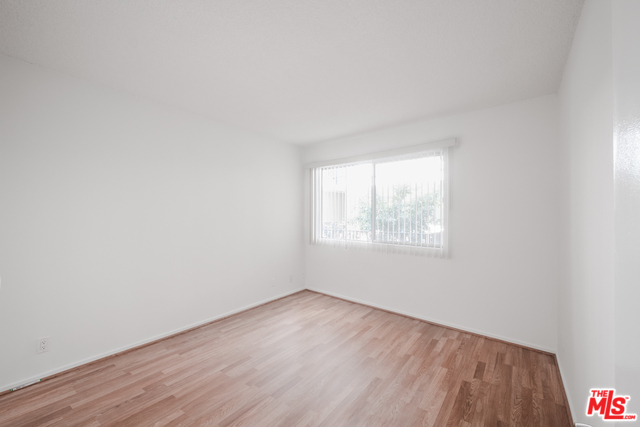 621 SAN VICENTE Unit: 205
