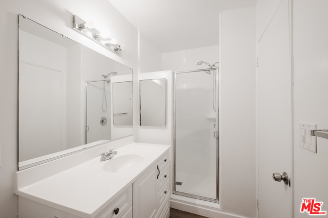 621 SAN VICENTE Unit: 205