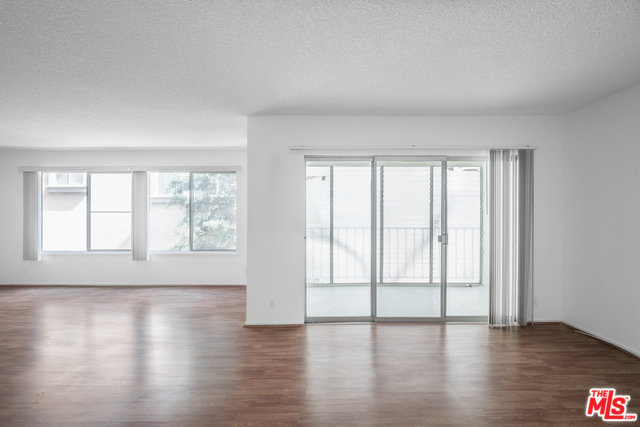 621 SAN VICENTE Unit: 205