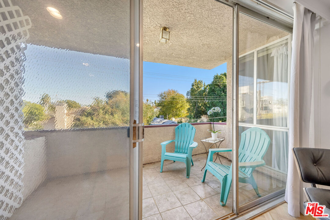 4487 Colbath Ave Unit: 310