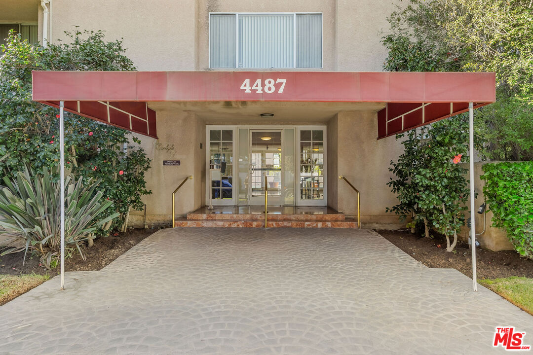 4487 Colbath Ave Unit: 310