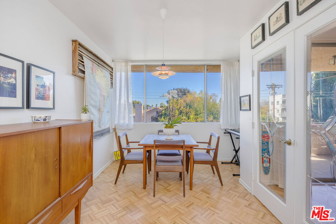 4487 Colbath Ave Unit: 310