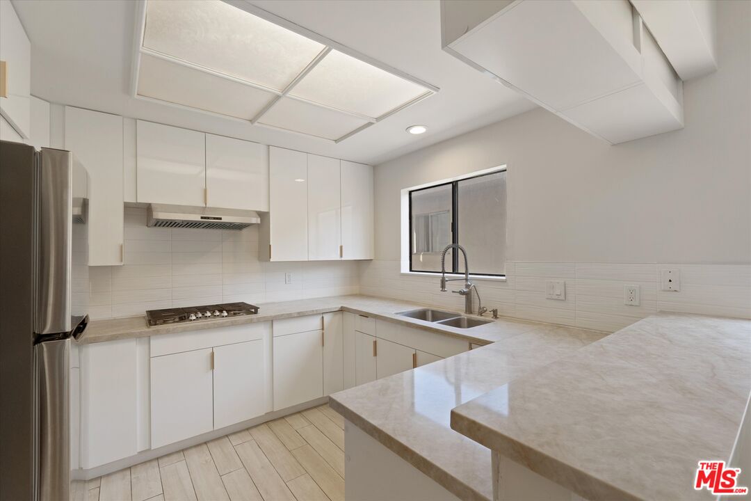 432 S Hamel Rd Unit: 201
