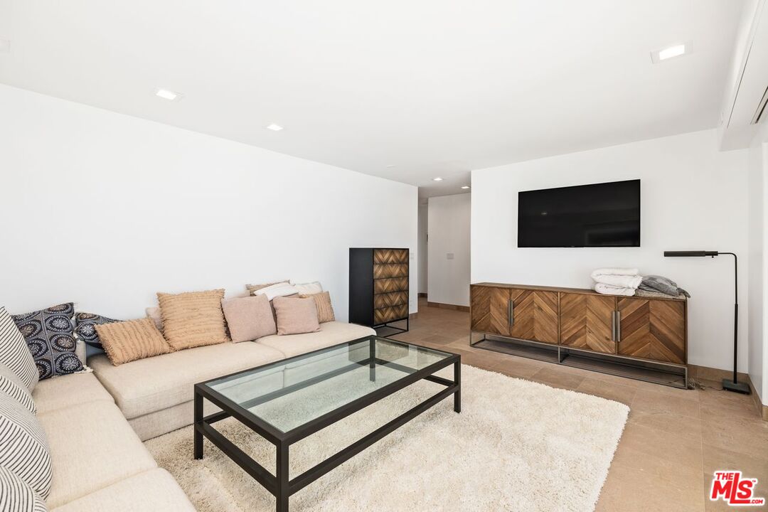 25302 Malibu Rd