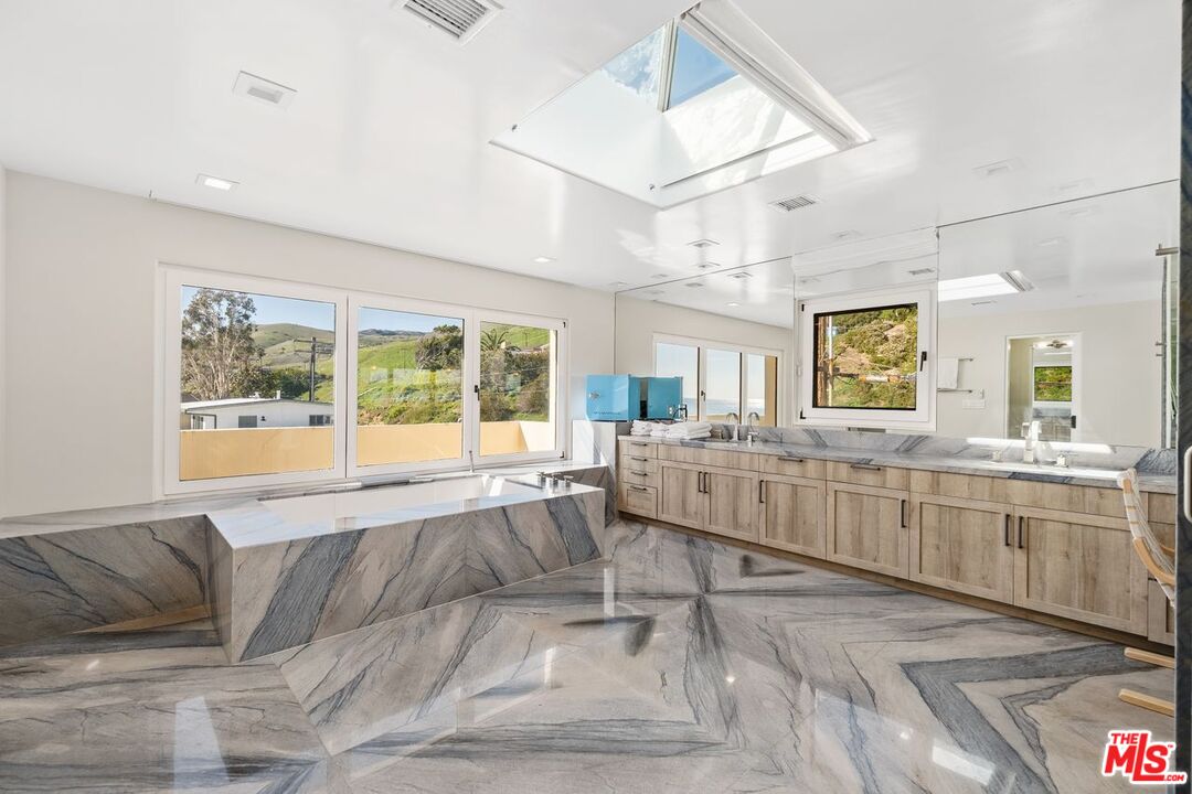 25302 Malibu Rd