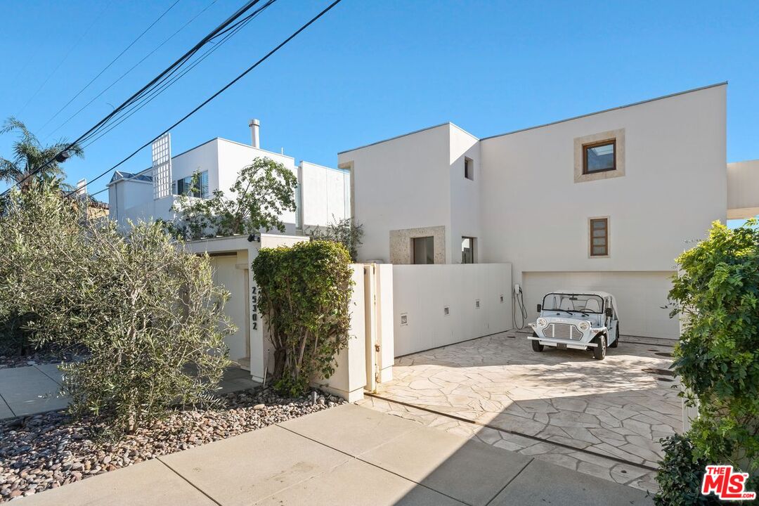 25302 Malibu Rd