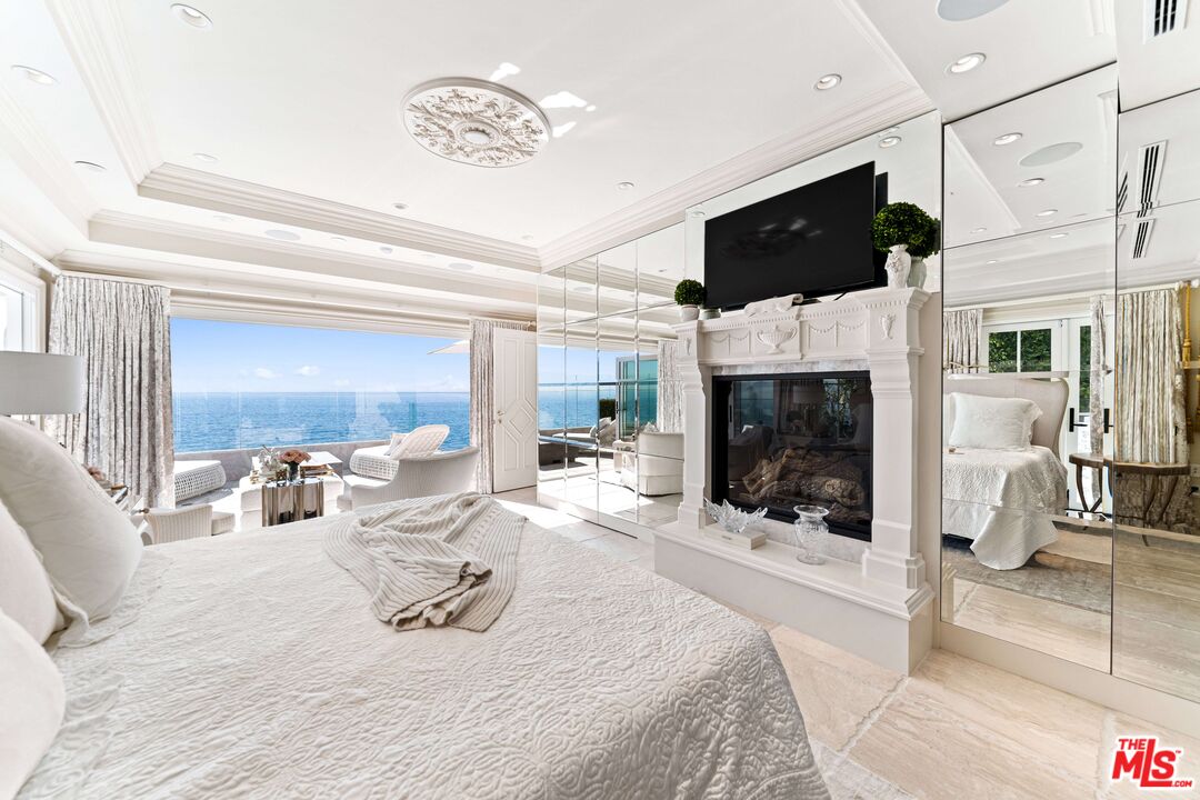 19620 Pacific Coast Hwy