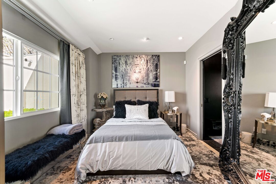 19620 Pacific Coast Highway