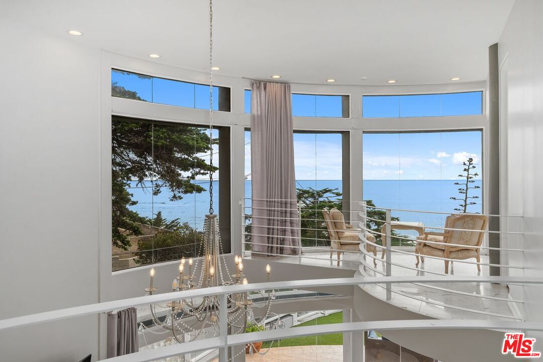 11834 Pacific Coast Hwy