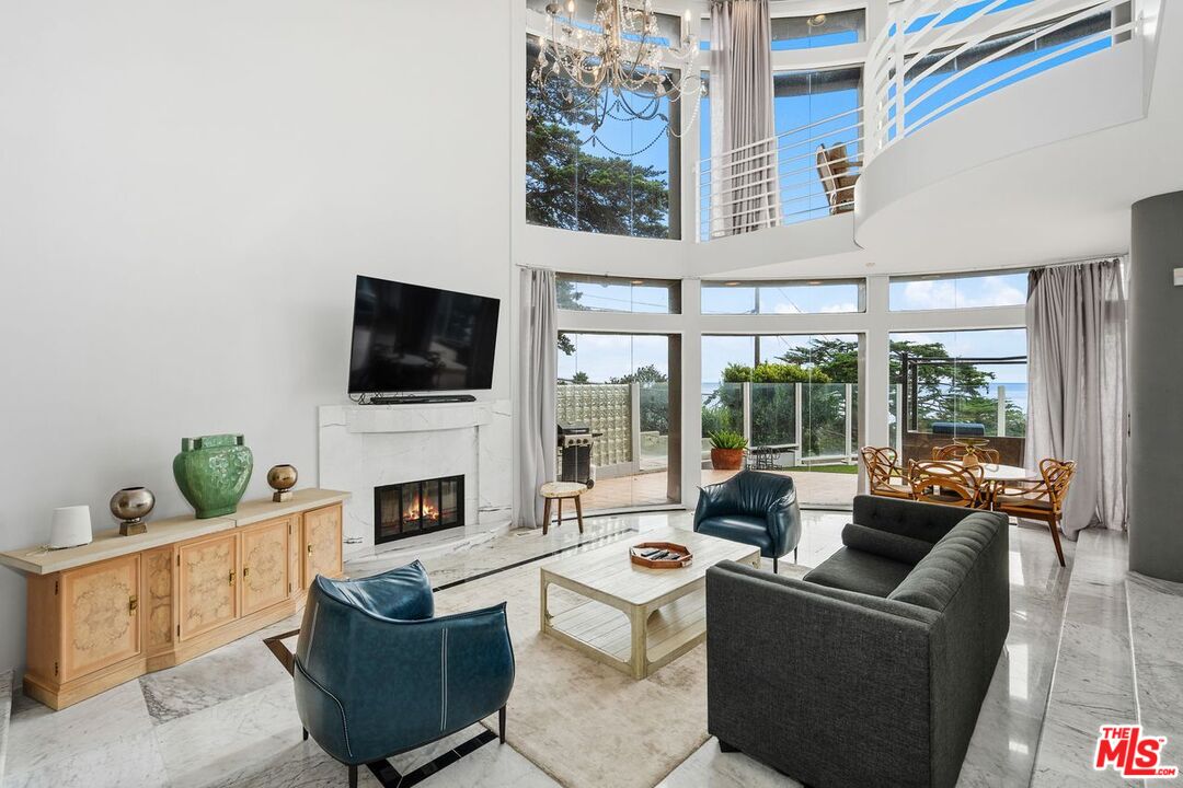 11834 Pacific Coast Hwy