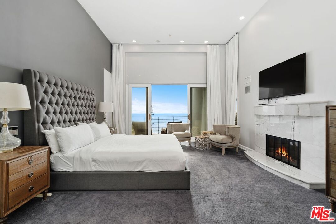 11834 Pacific Coast Hwy