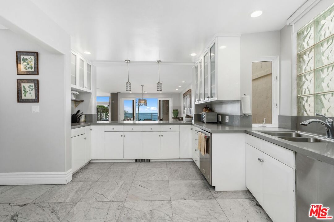 11834 Pacific Coast Hwy