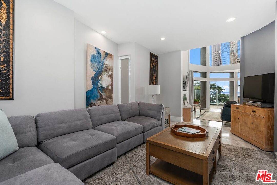 11834 Pacific Coast Hwy