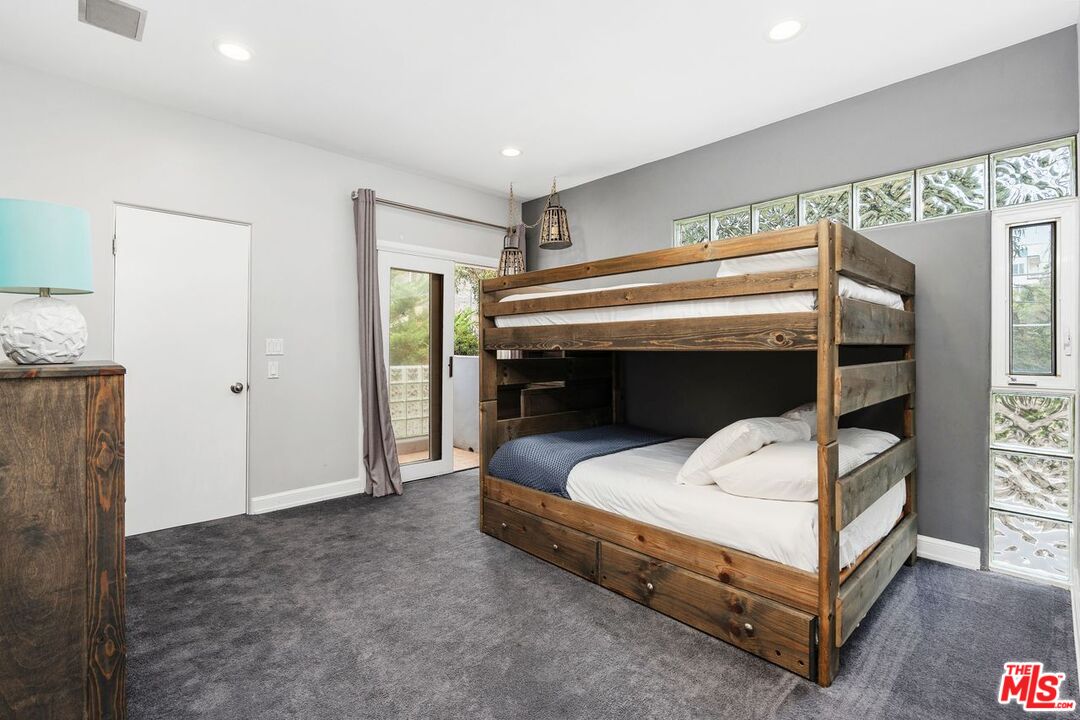 11834 Pacific Coast Hwy