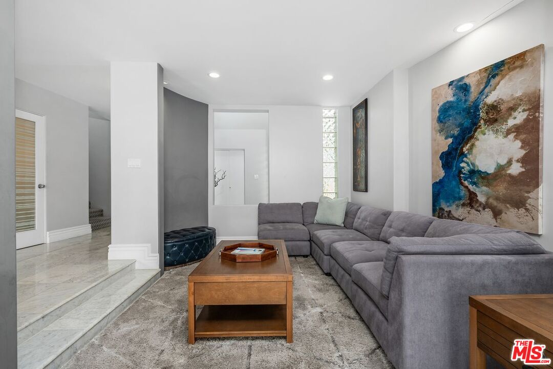 11834 Pacific Coast Hwy