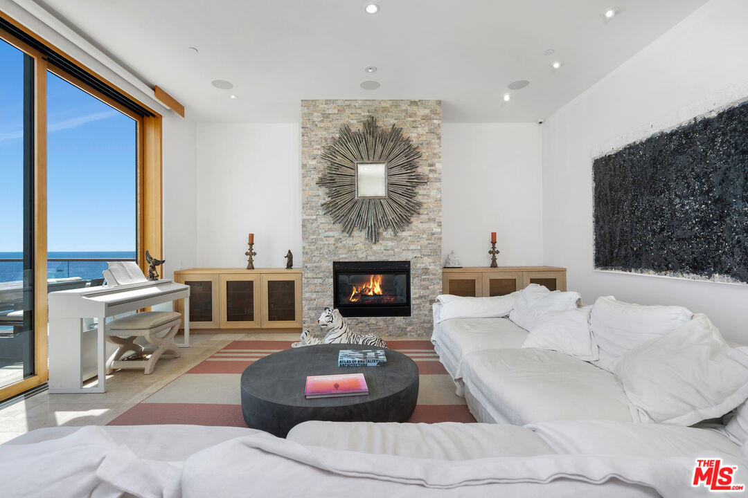 19824 Pacific Coast Hwy