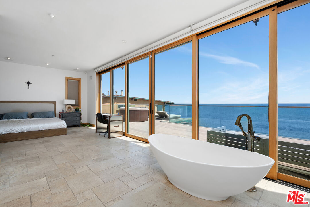 19824 Pacific Coast Hwy