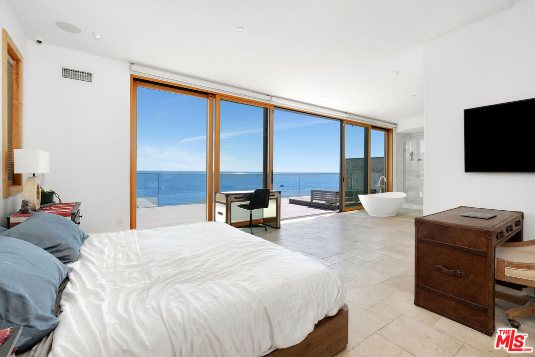 19824 Pacific Coast Hwy