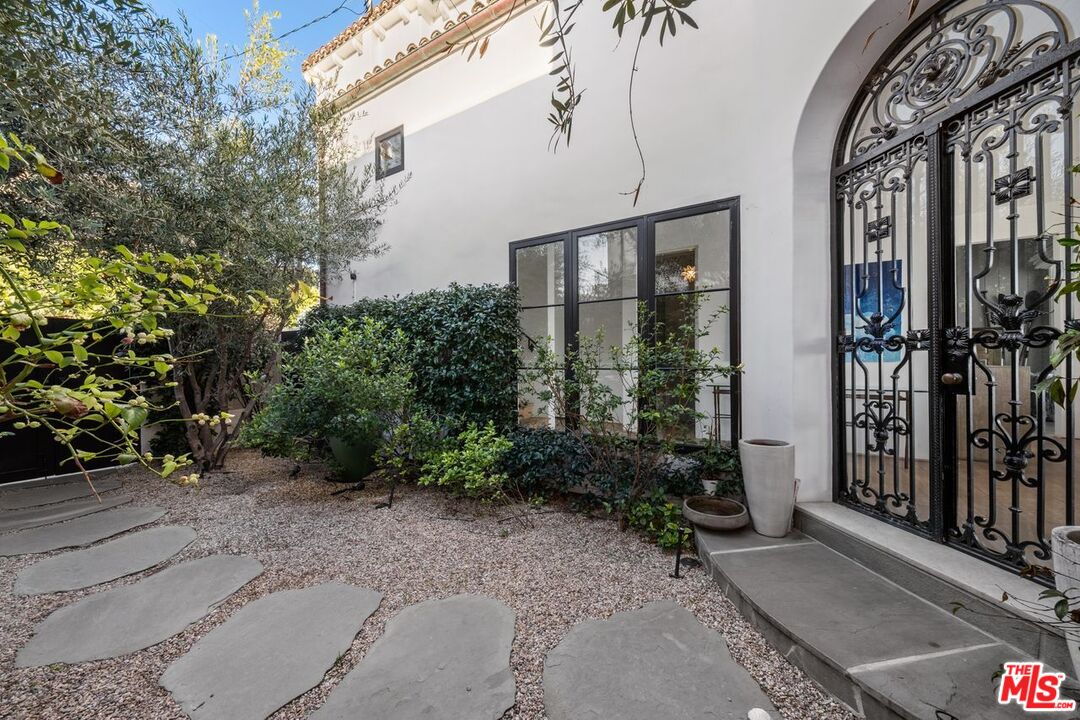 27212 Pacific Coast Hwy