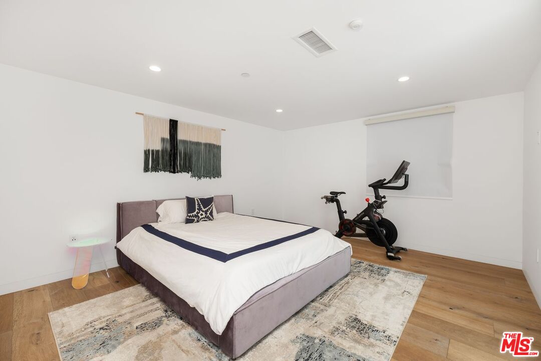 19216 Pacific Coast Hwy