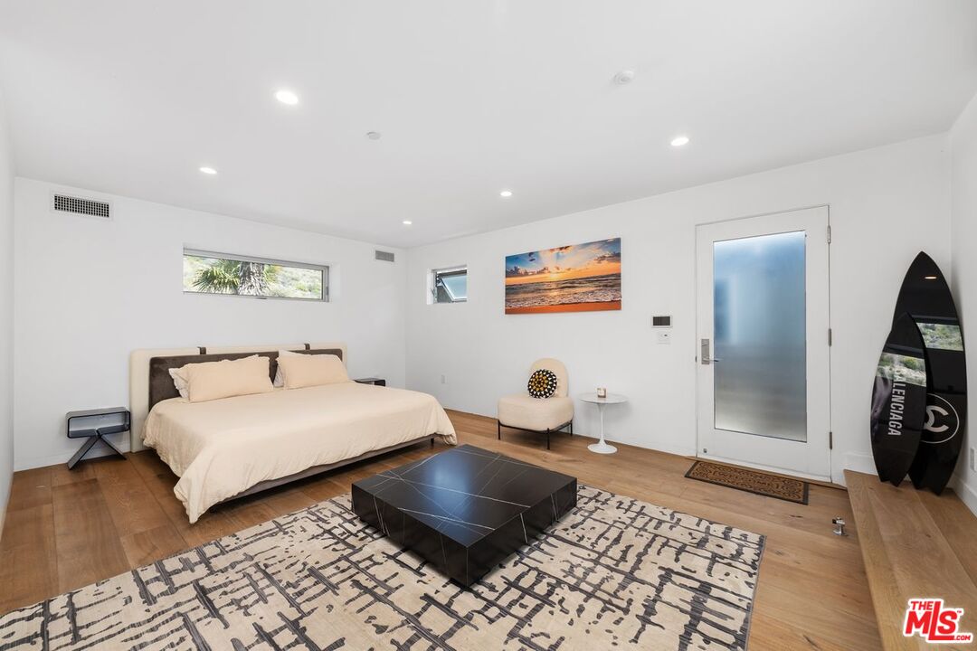 19216 Pacific Coast Hwy