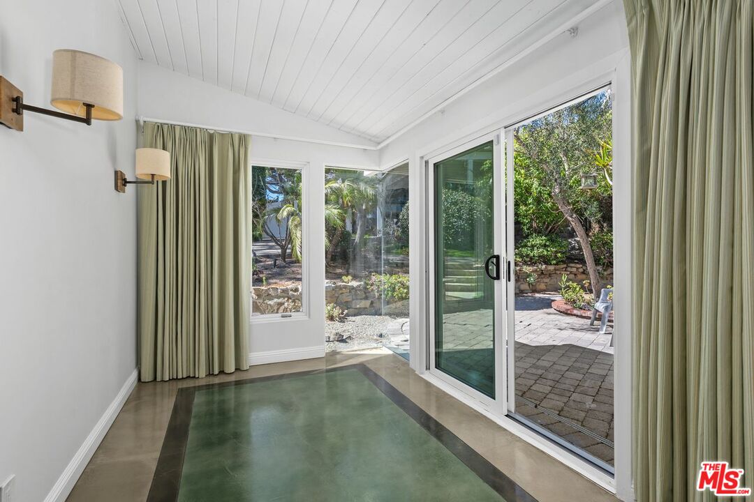 29260 Sea Lion Pl