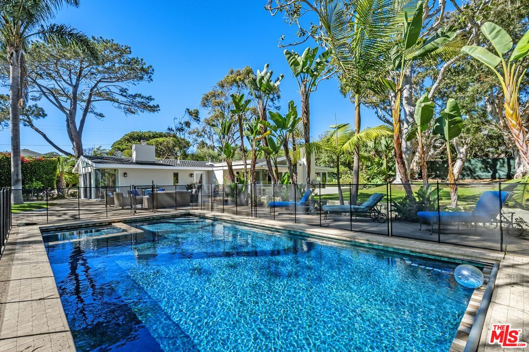 29260 Sea Lion Pl