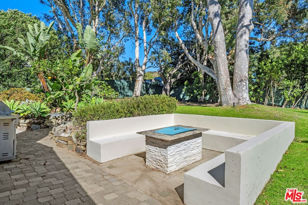 29260 Sea Lion Pl