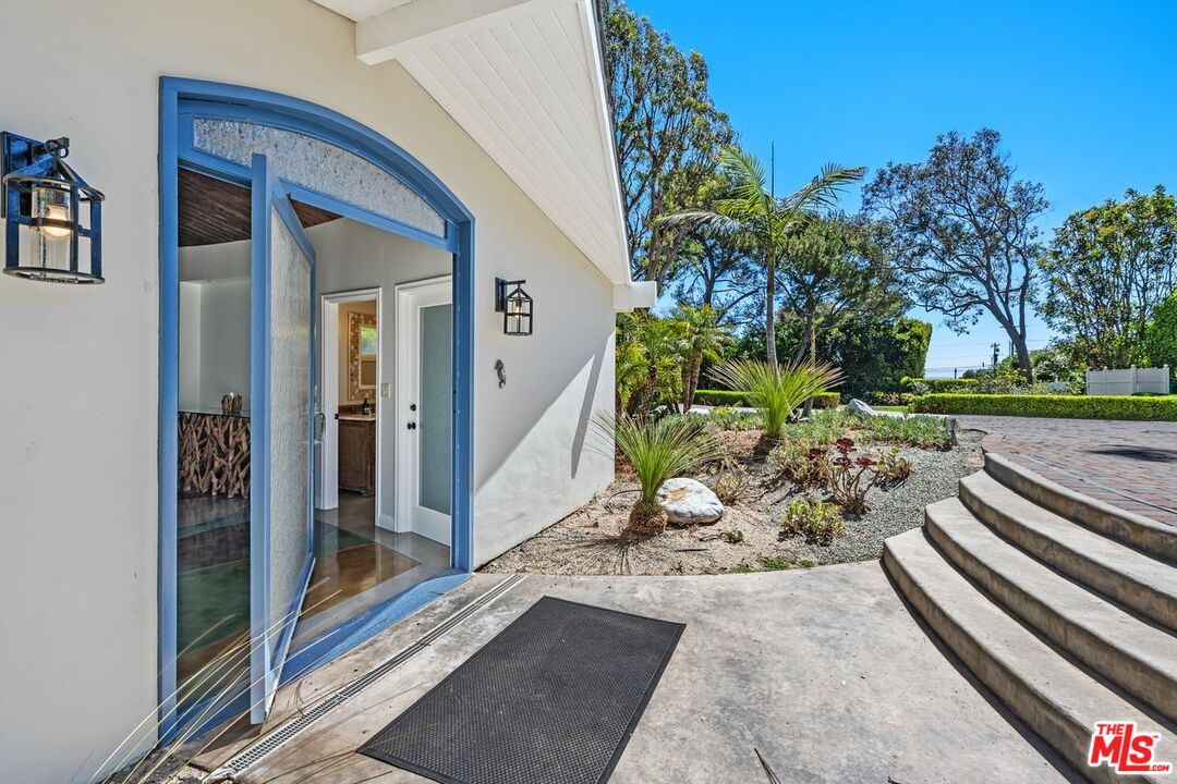 29260 Sea Lion Pl