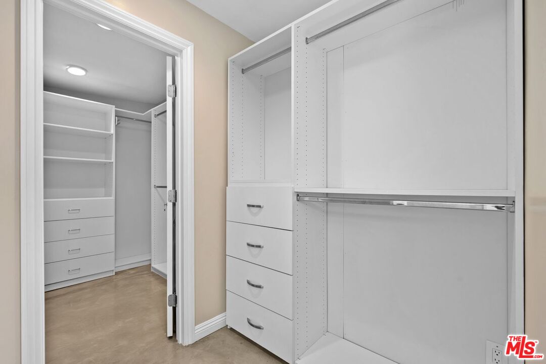29260 Sea Lion Pl
