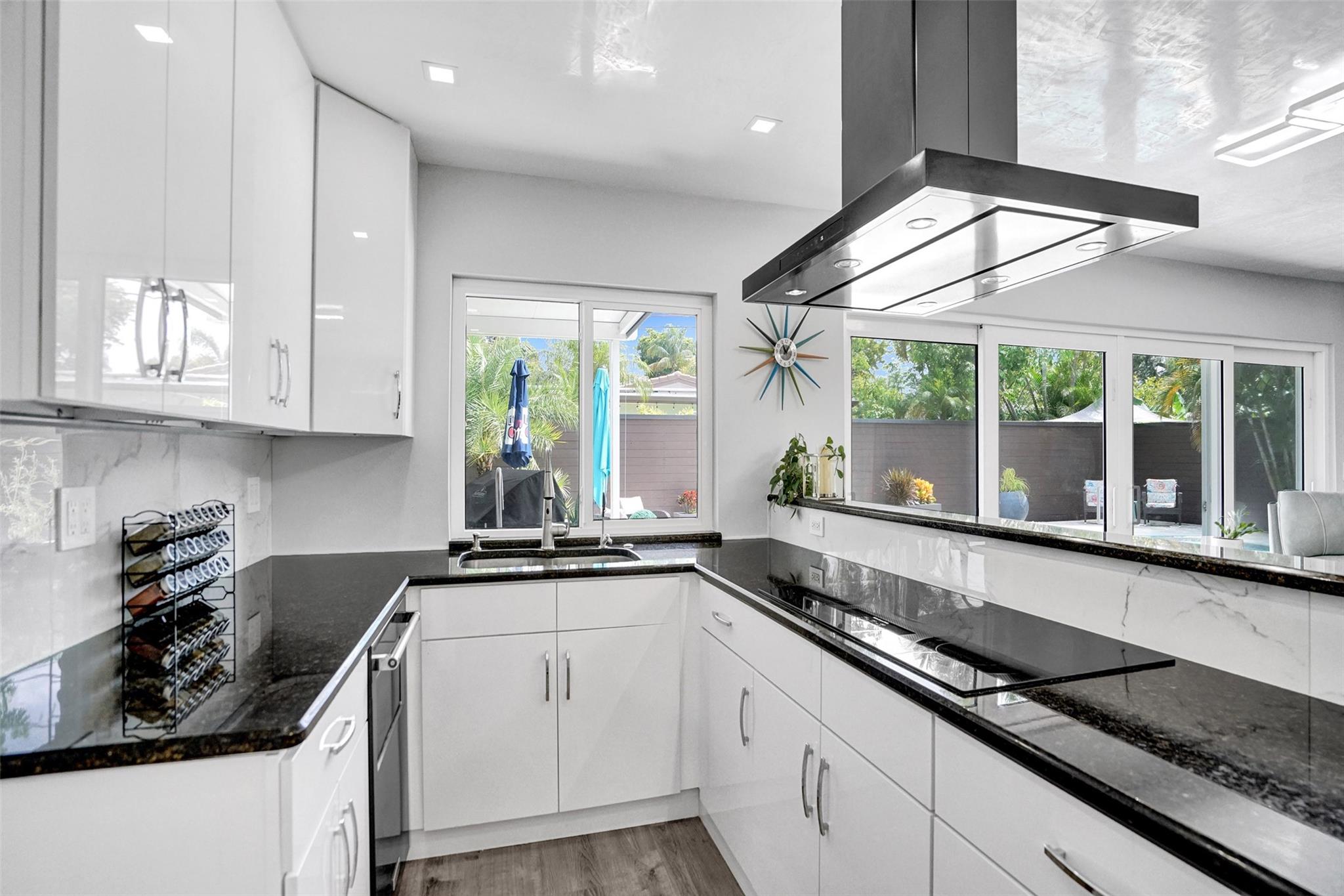 131 SE 8th St