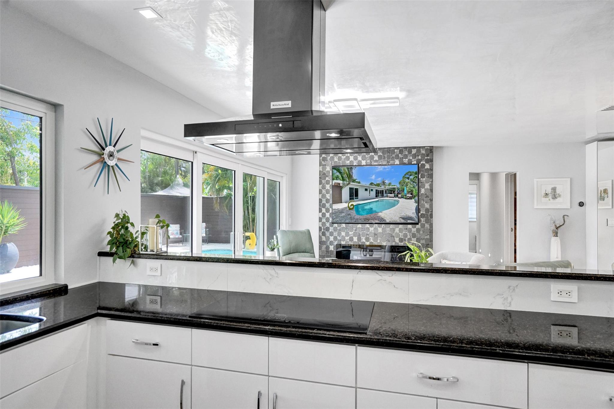 131 SE 8th St