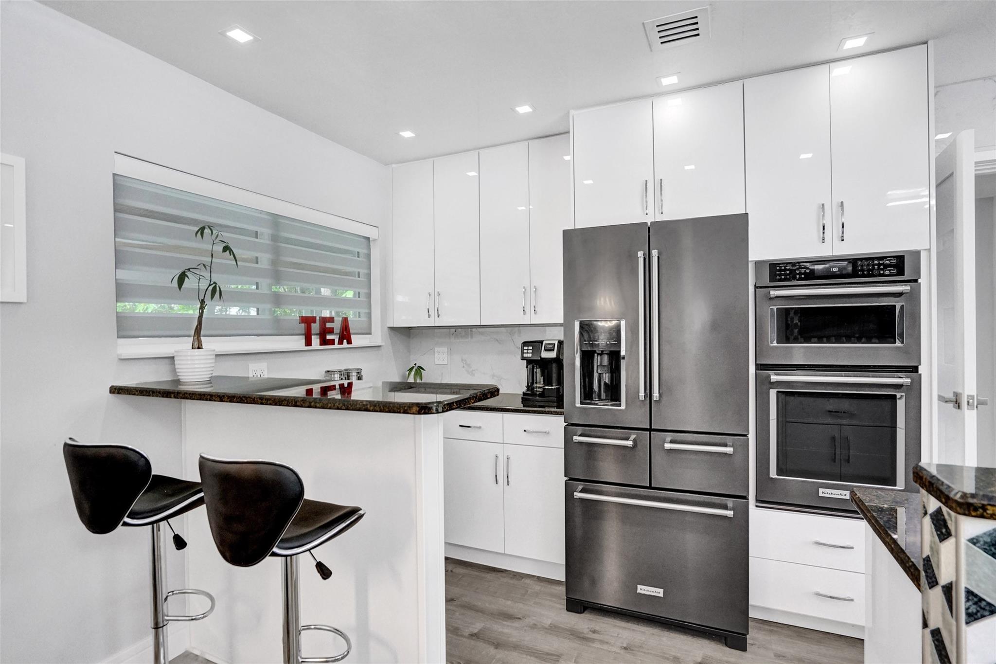 131 SE 8th St