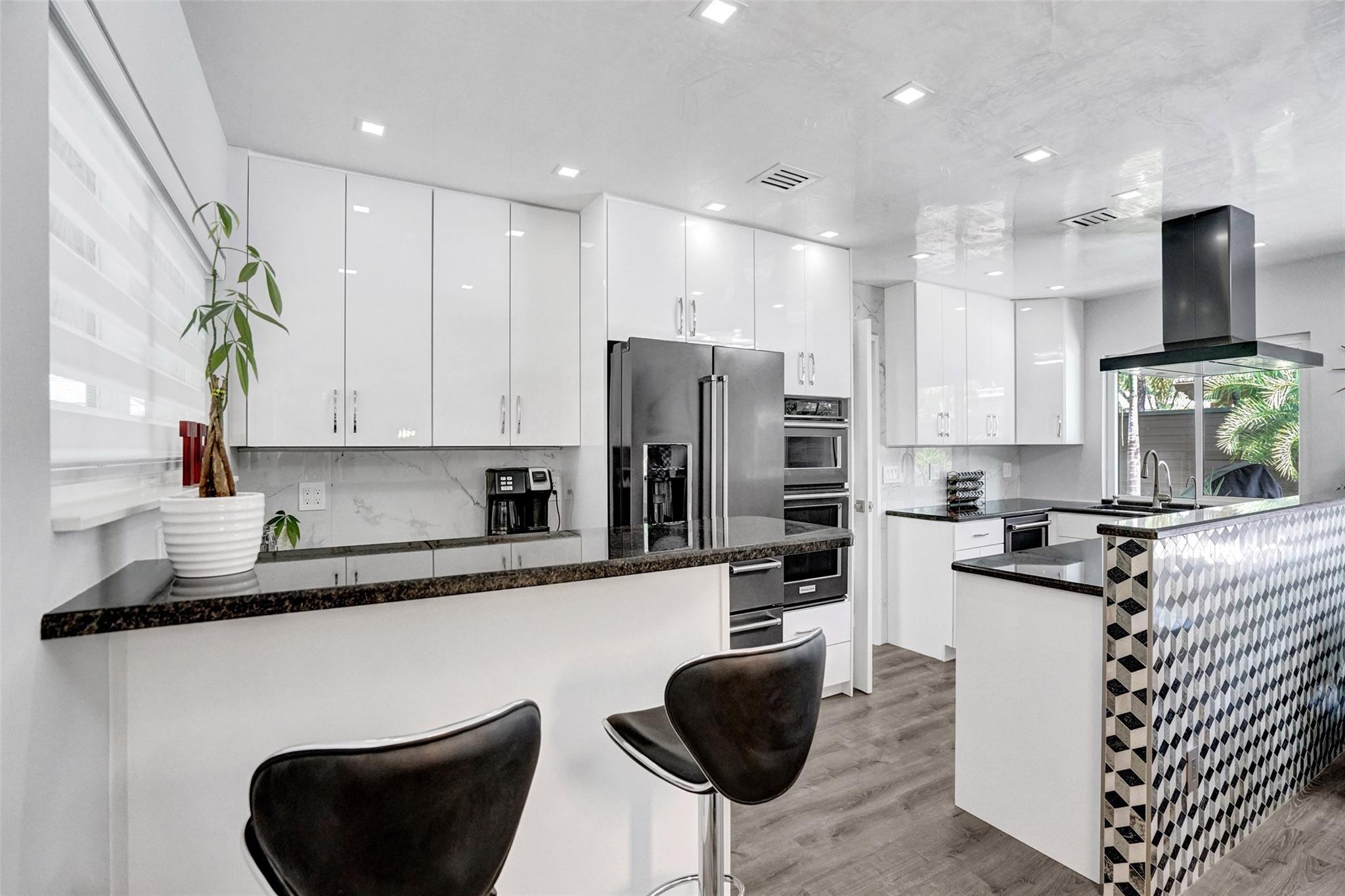 131 SE 8th St