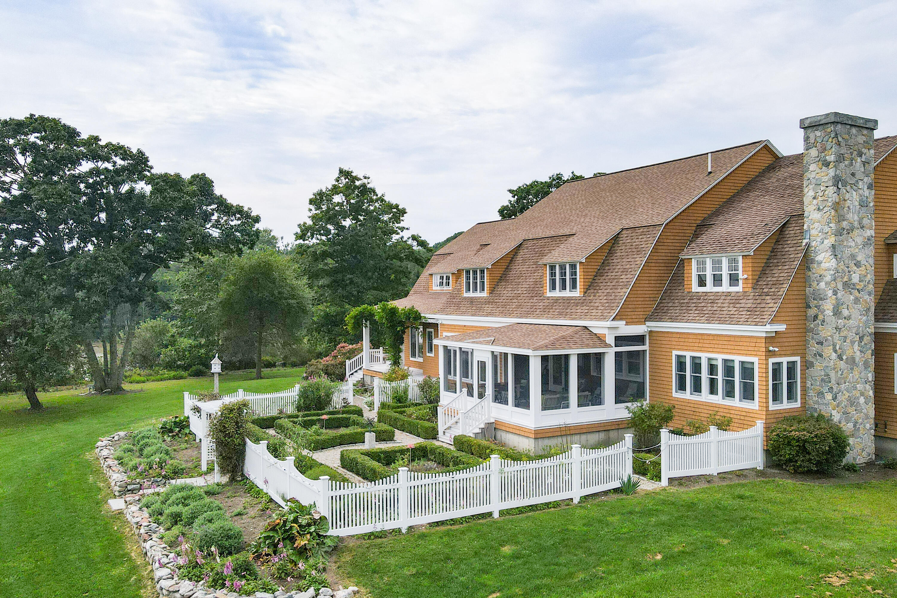 35 Old Fields Way