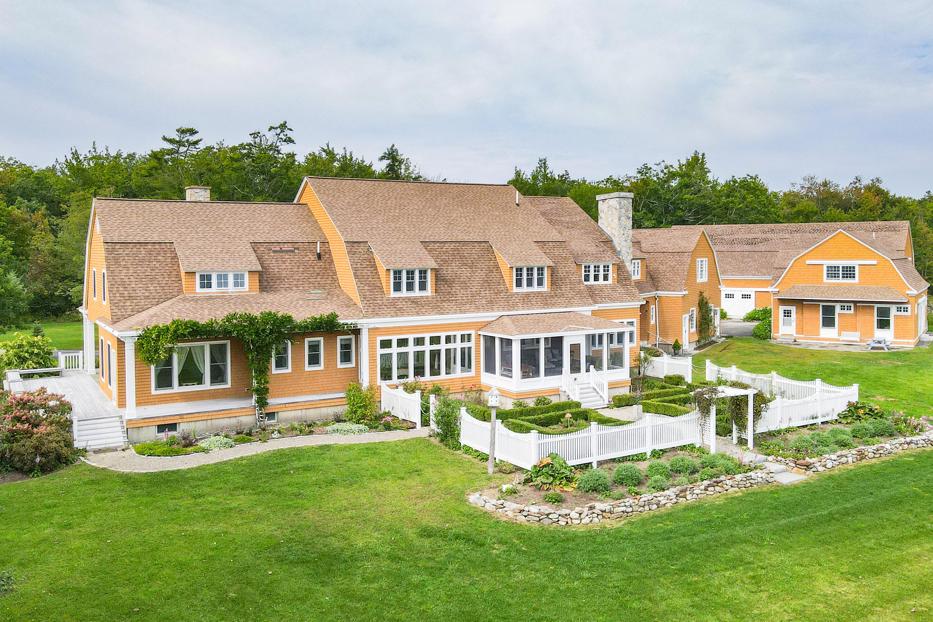 35 Old Fields Way