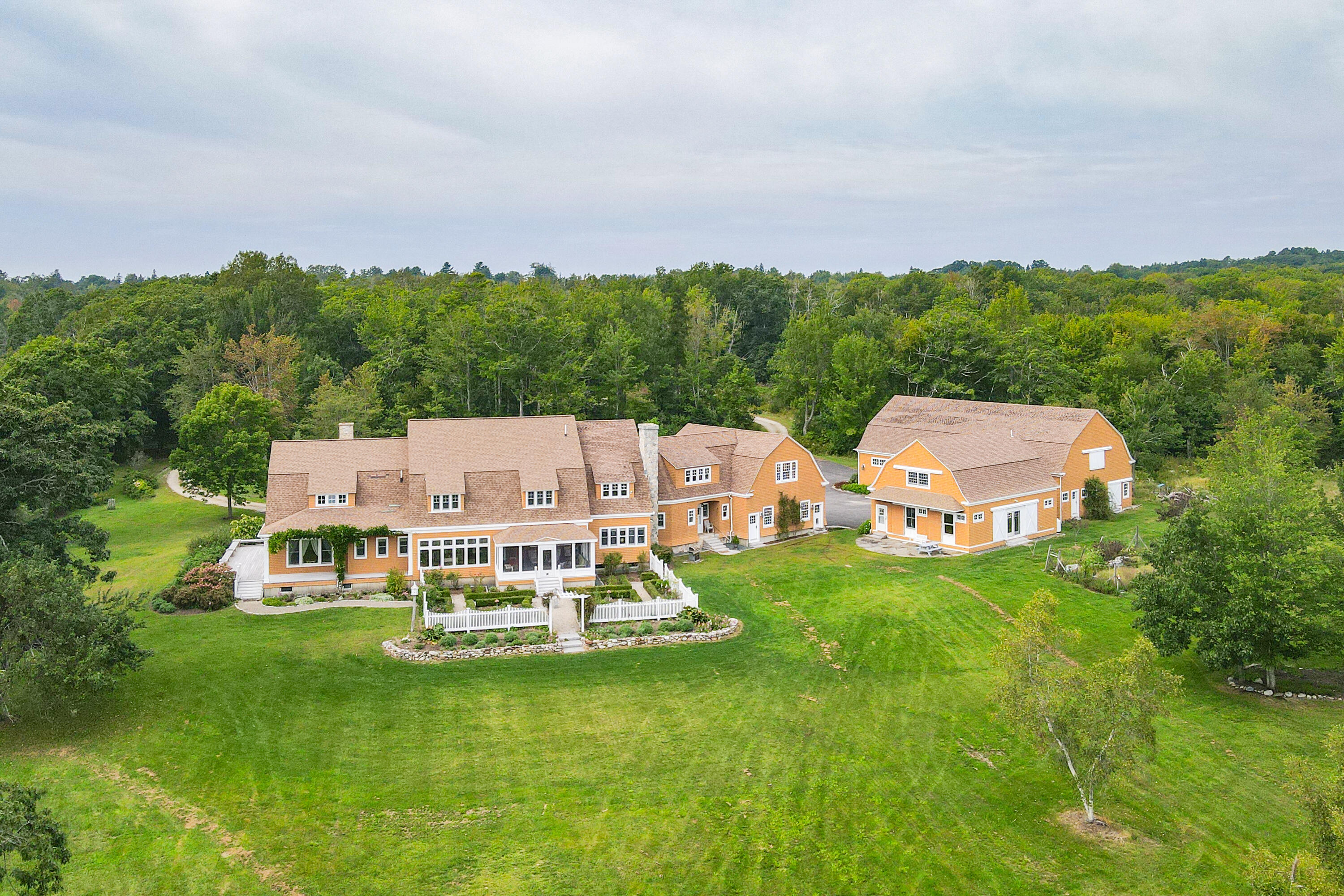 35 Old Fields Way
