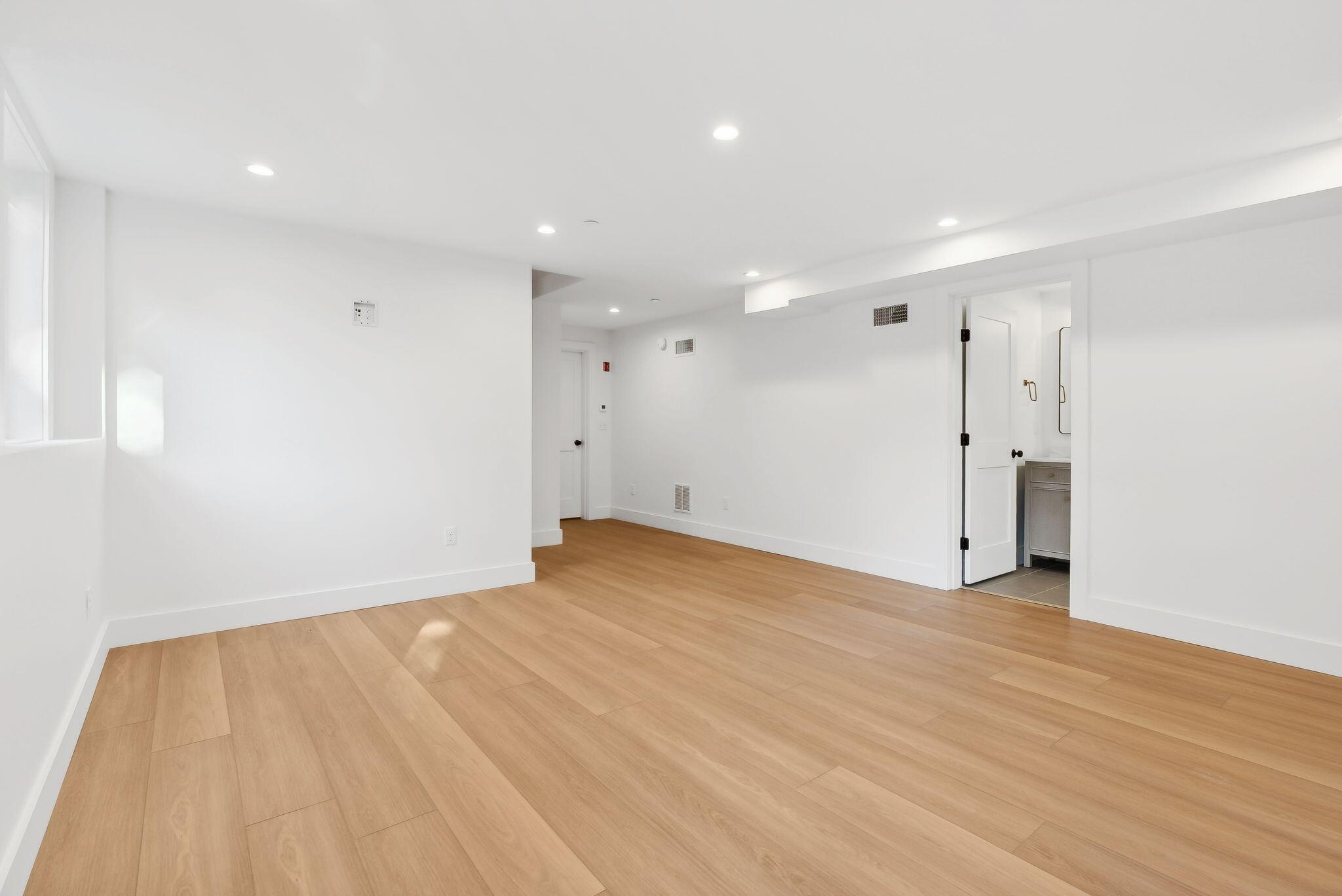 6 Martell Way