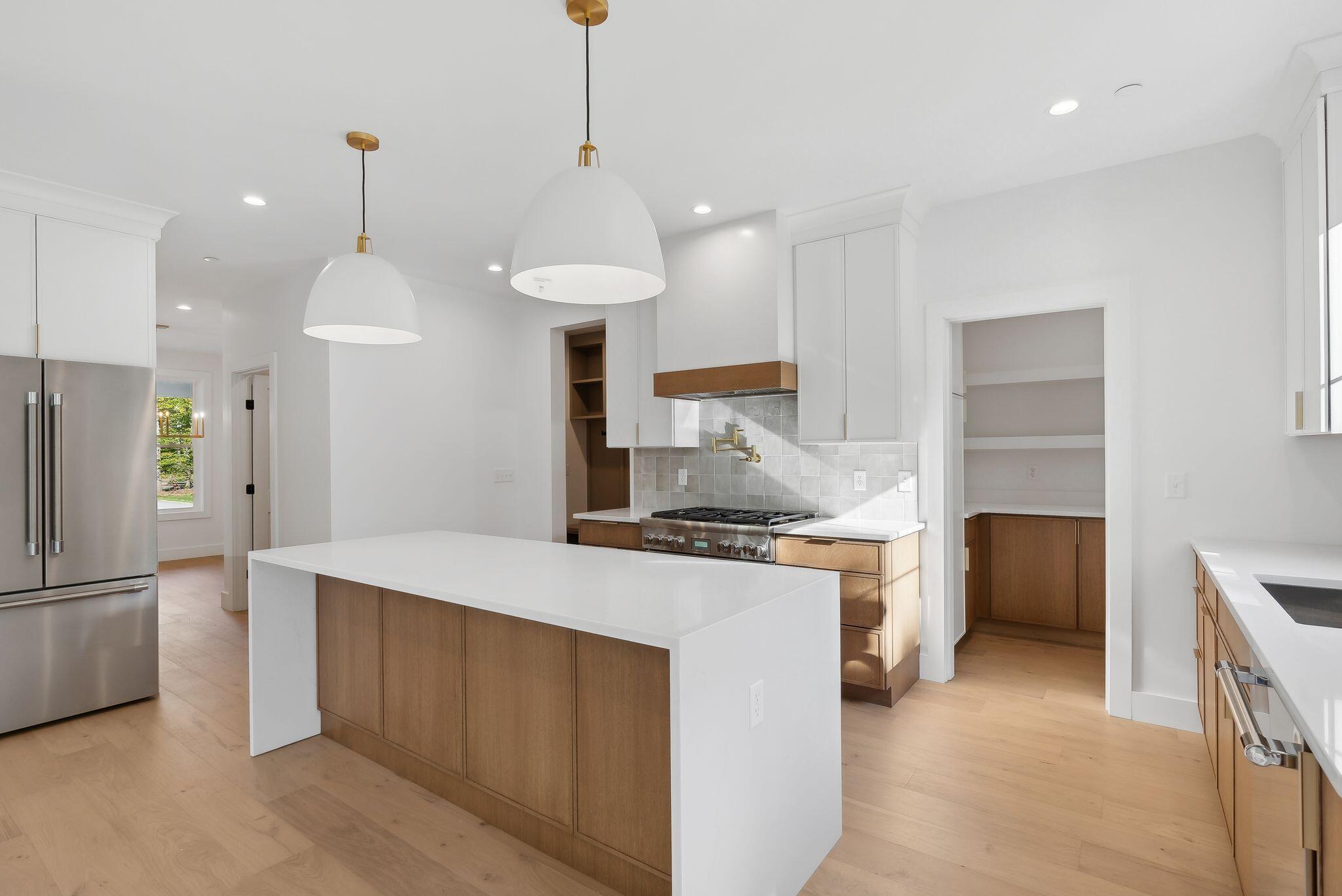 6 Martell Way