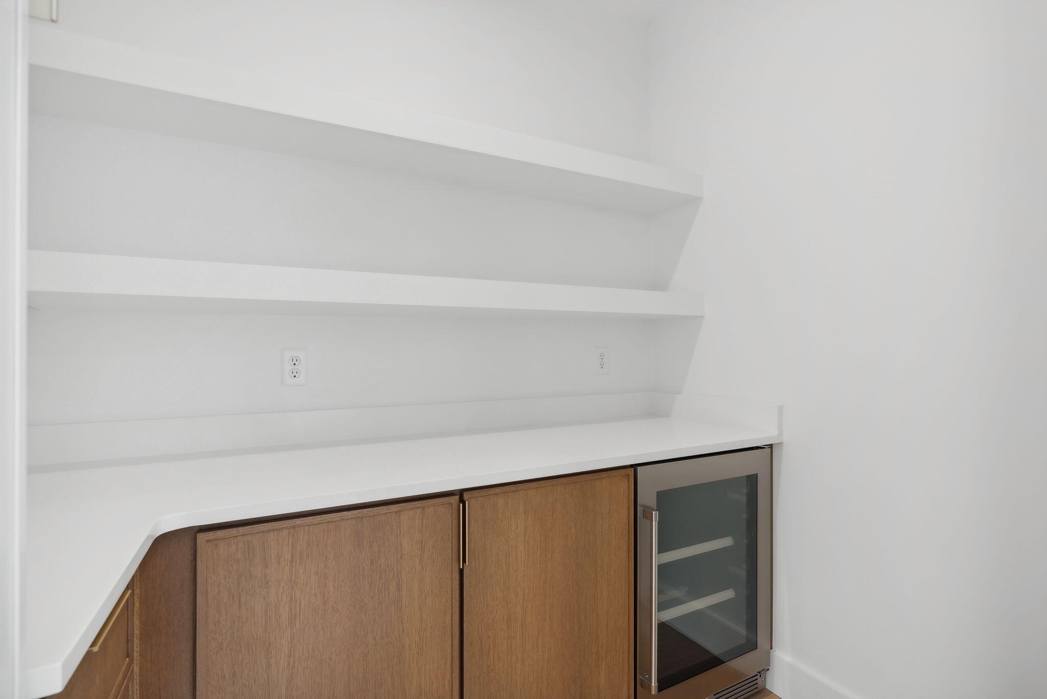 6 Martell Way