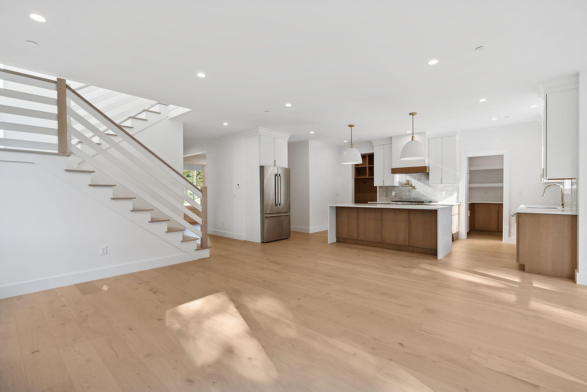 6 Martell Way