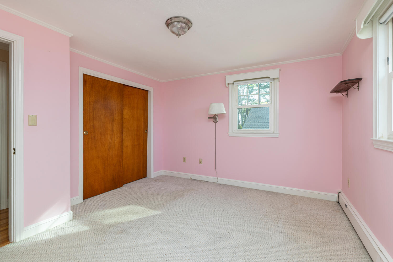 6 Lawn Avenue