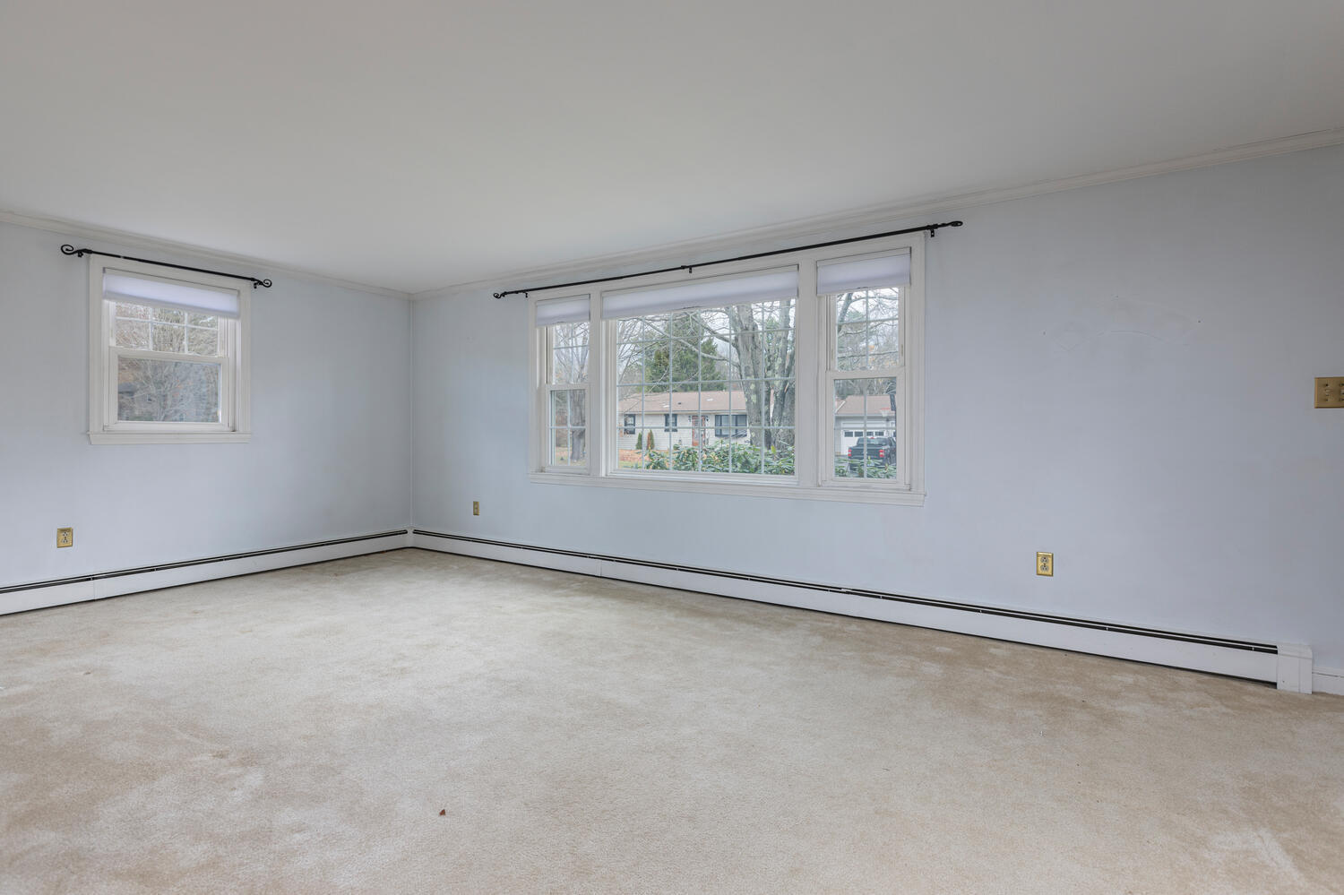 6 Lawn Avenue