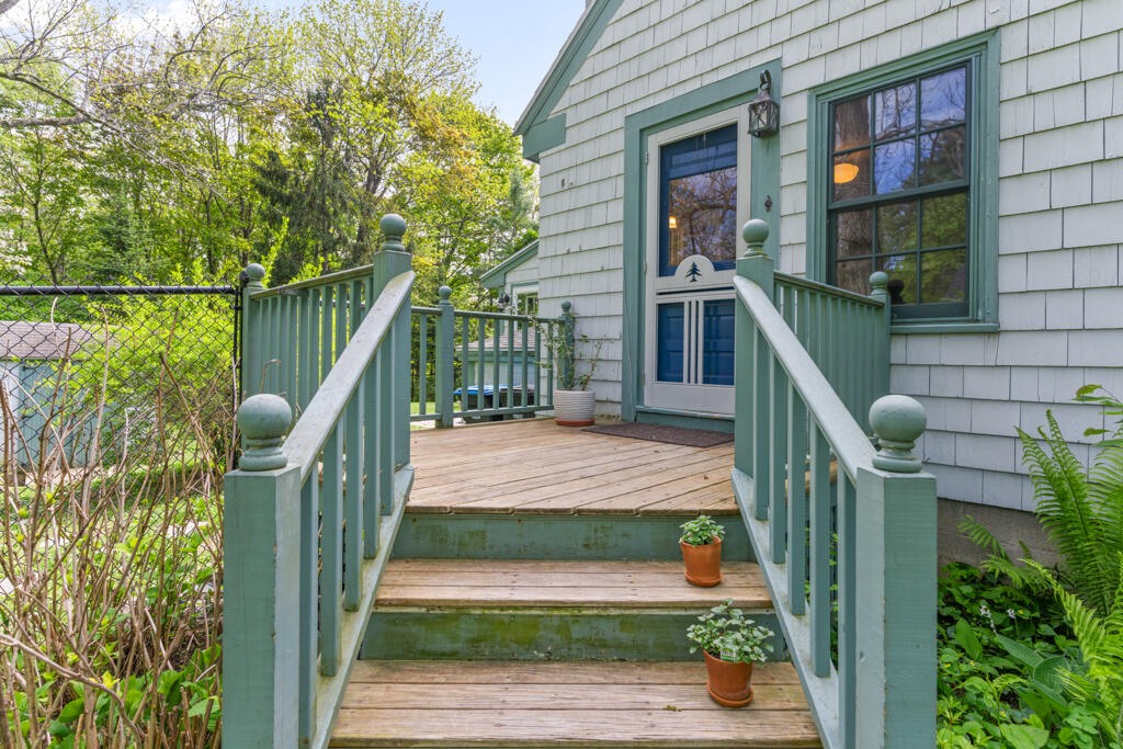 94 Leighton Road