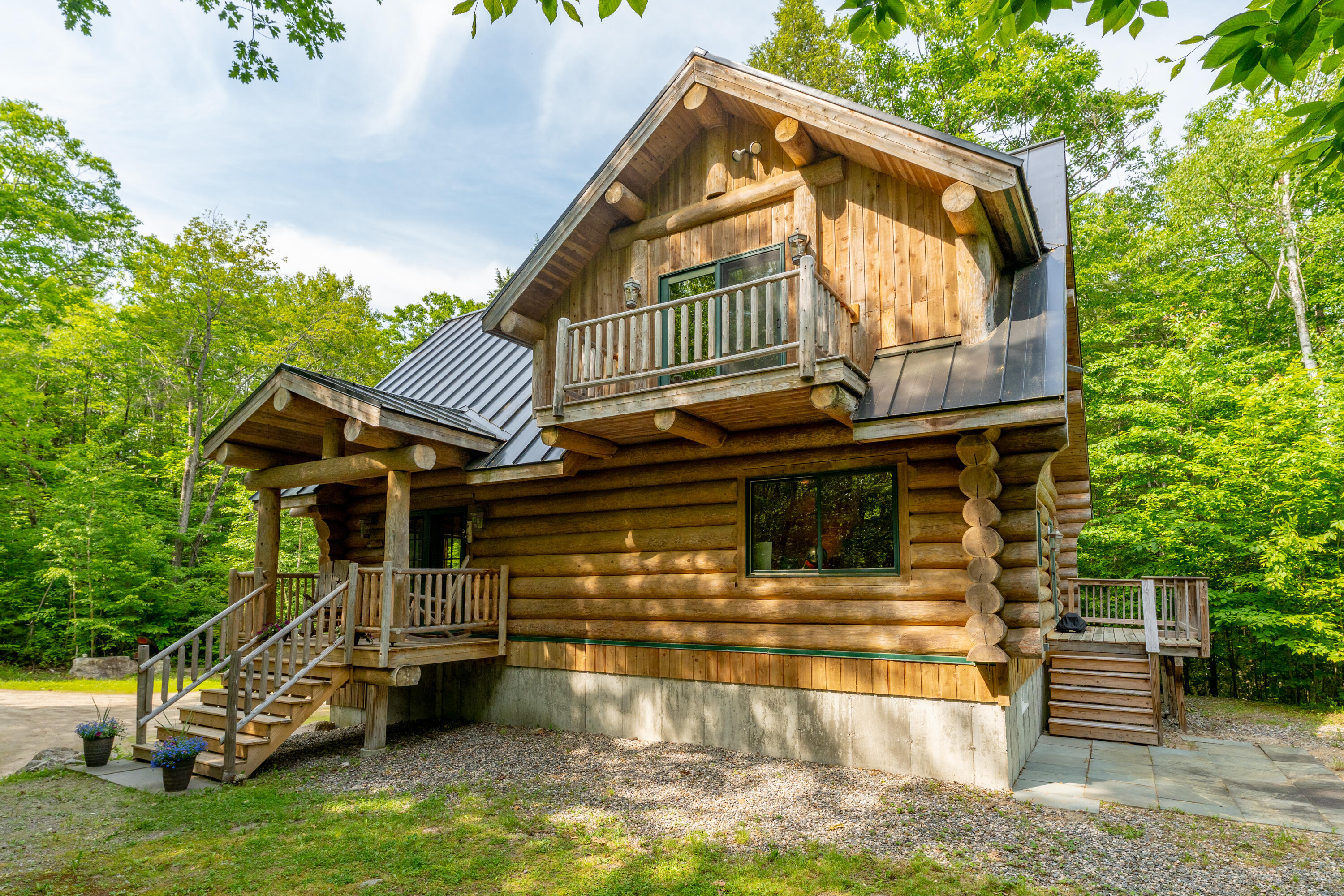 320 Commons Drive