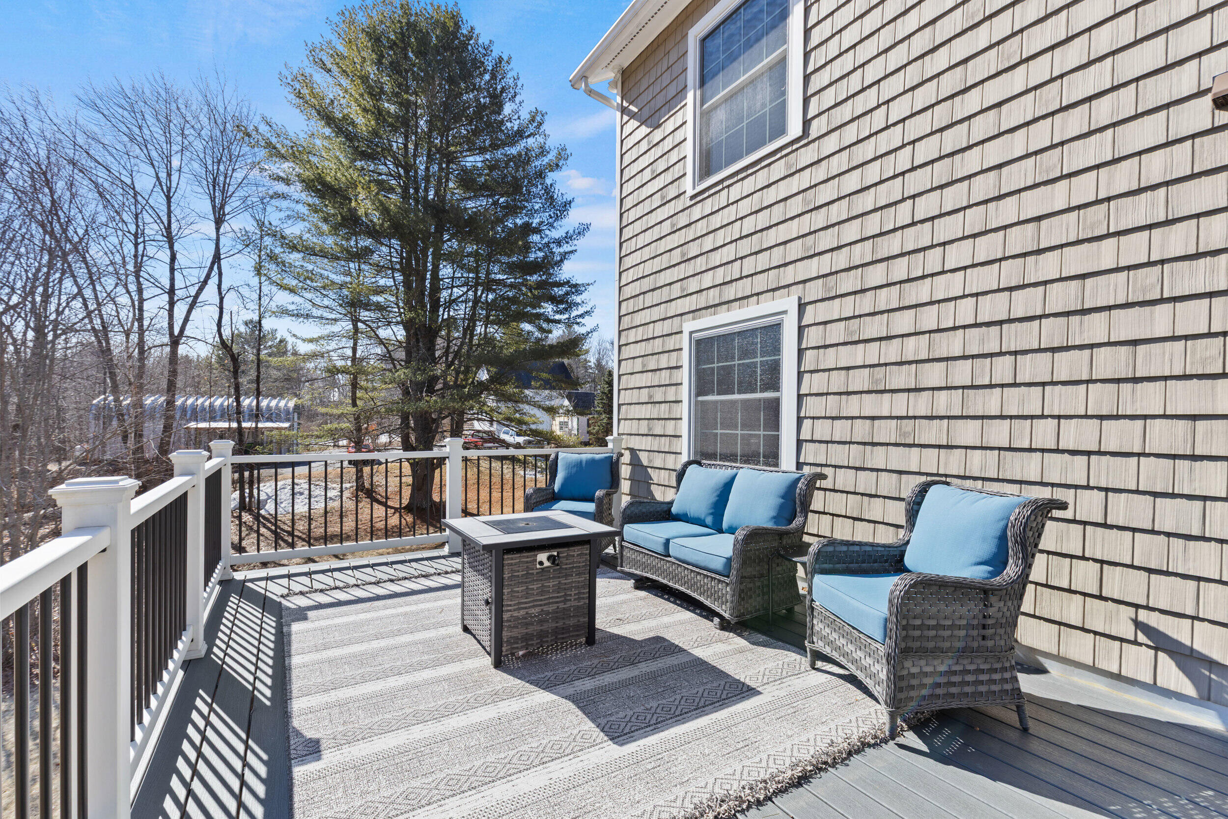 294 QUAKER RIDGE Road