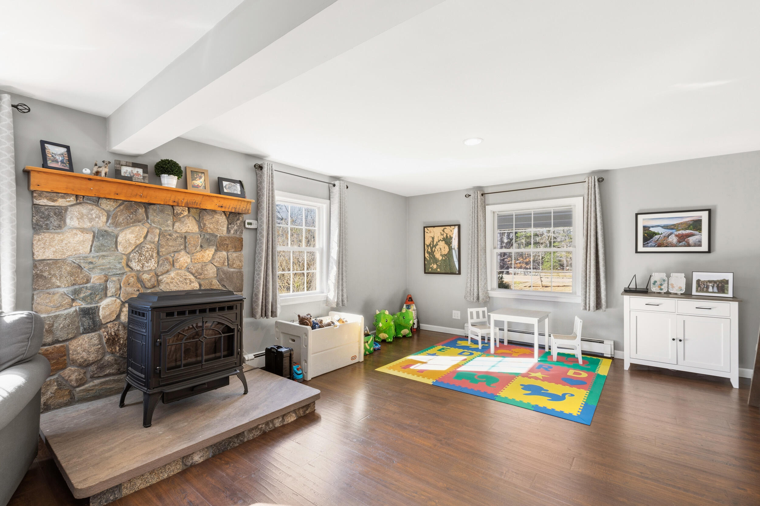 294 QUAKER RIDGE Road