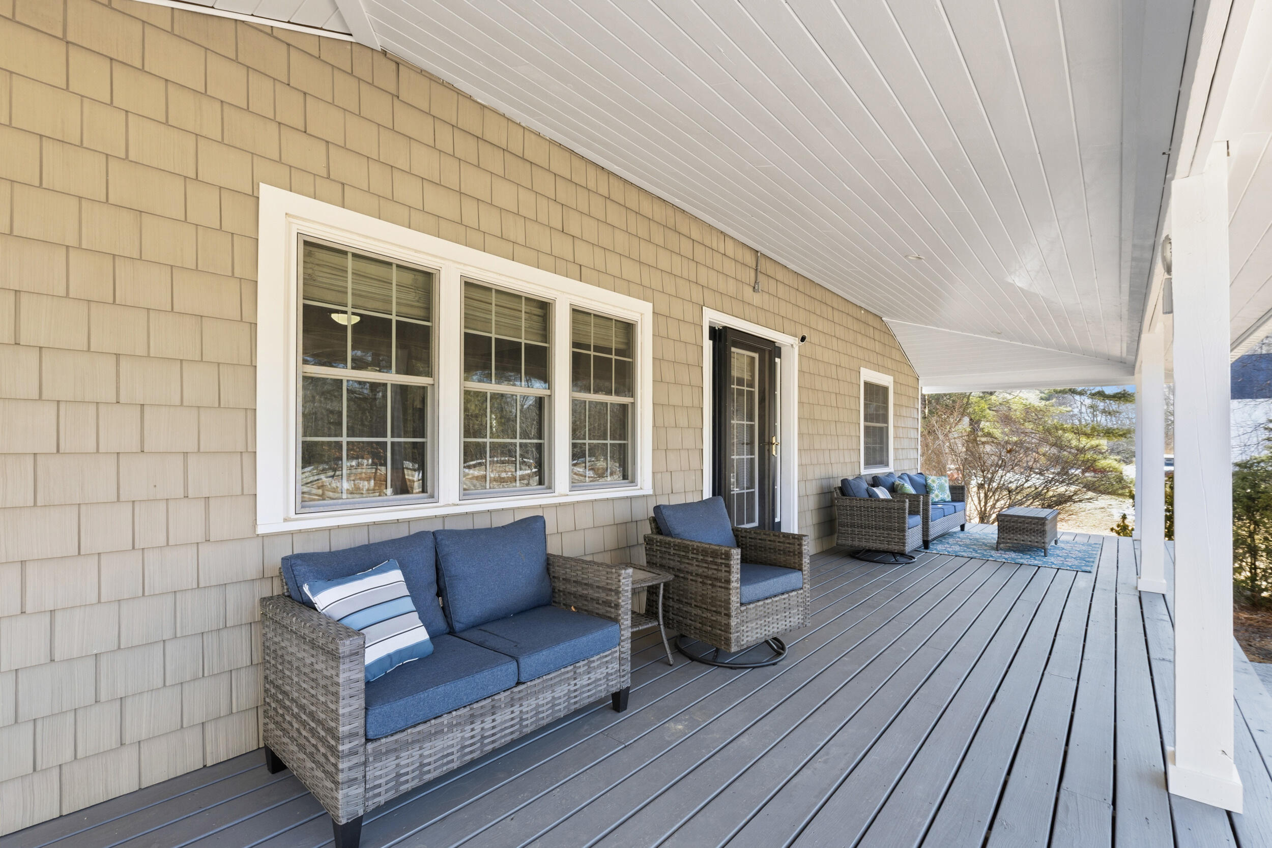 294 QUAKER RIDGE Road