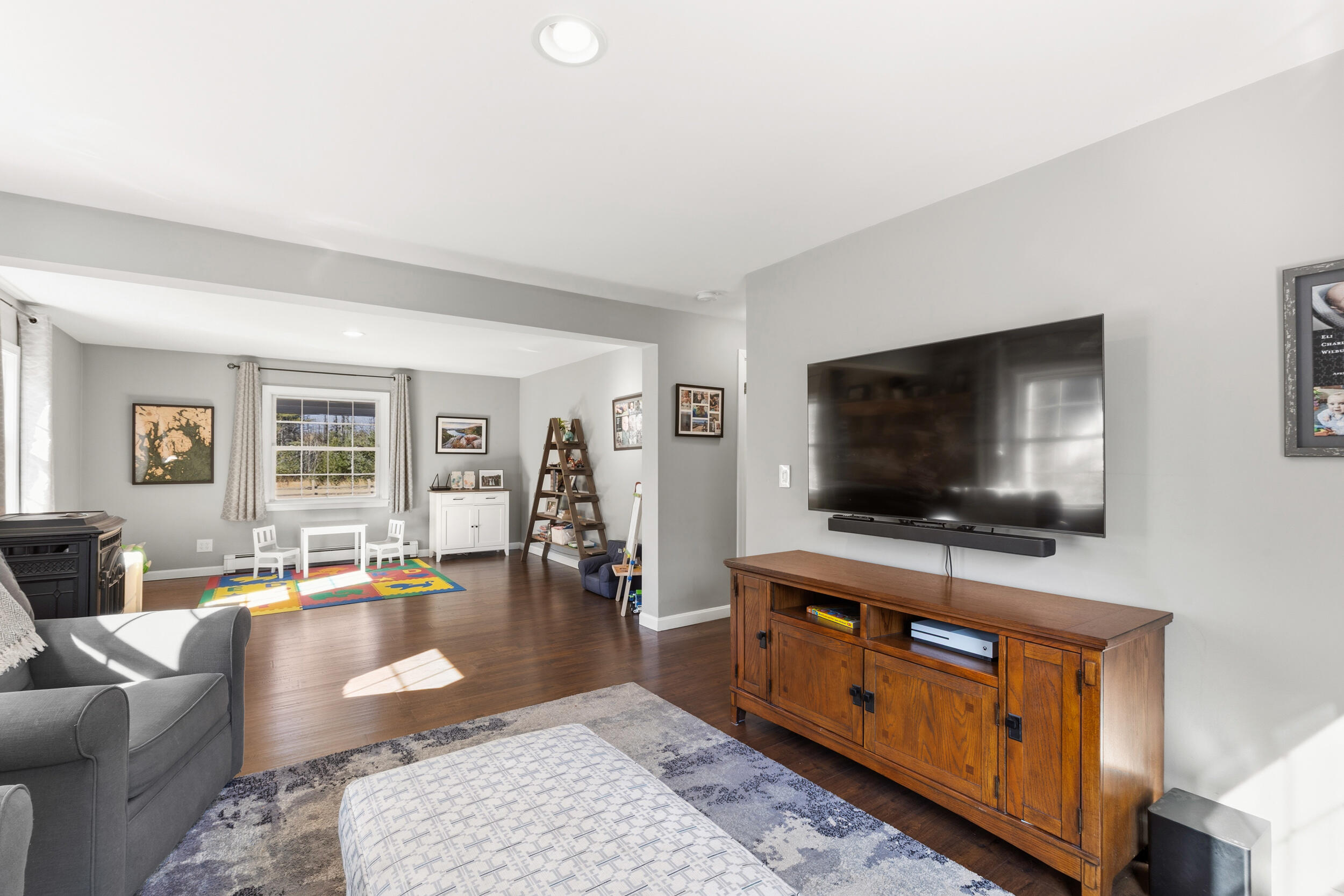 294 QUAKER RIDGE Road